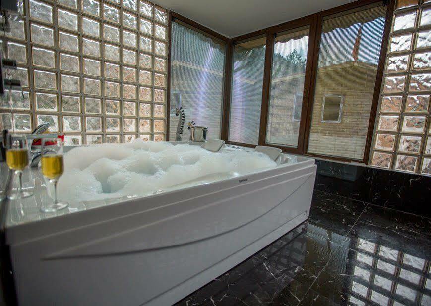Abant Bahceli Kosk Hotel Akcaalan Luaran gambar